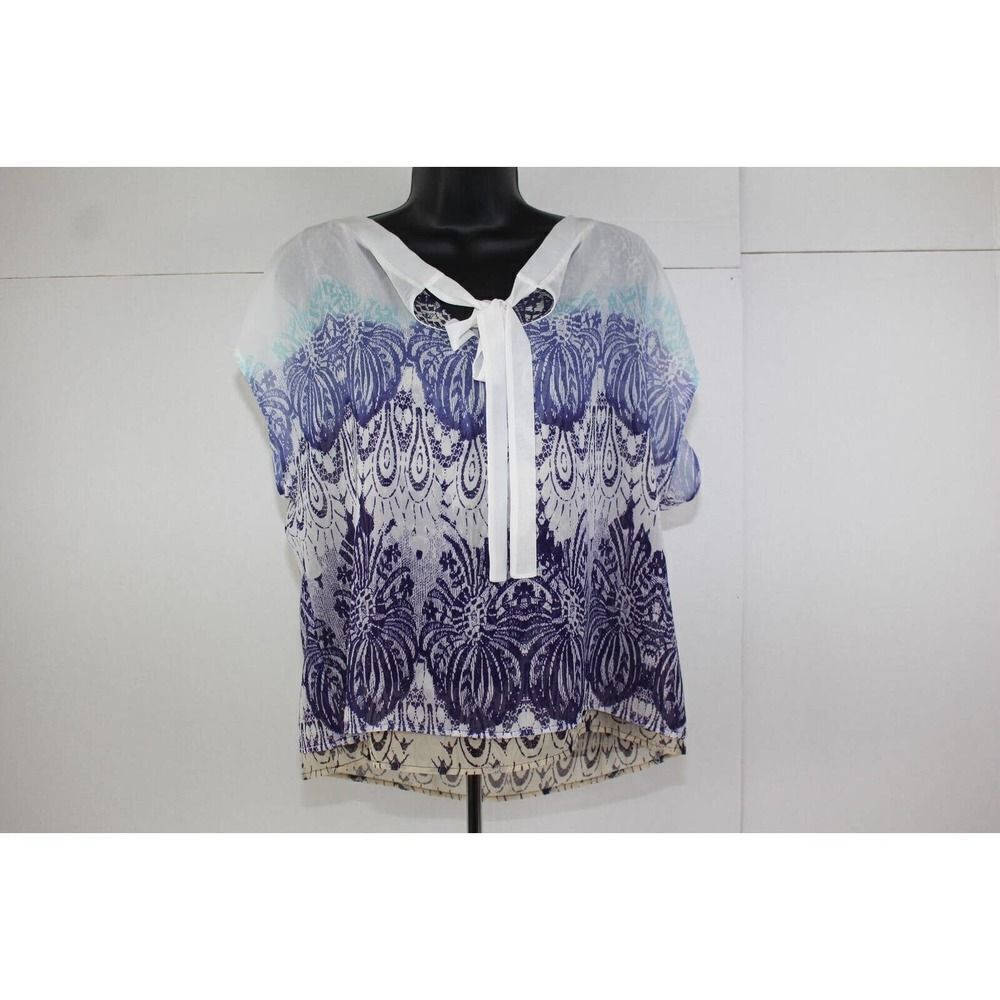ladies CABI v-neck blouse size S